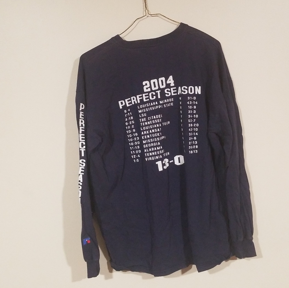Auburn University 2004 perfect season, scores shirt. Medium